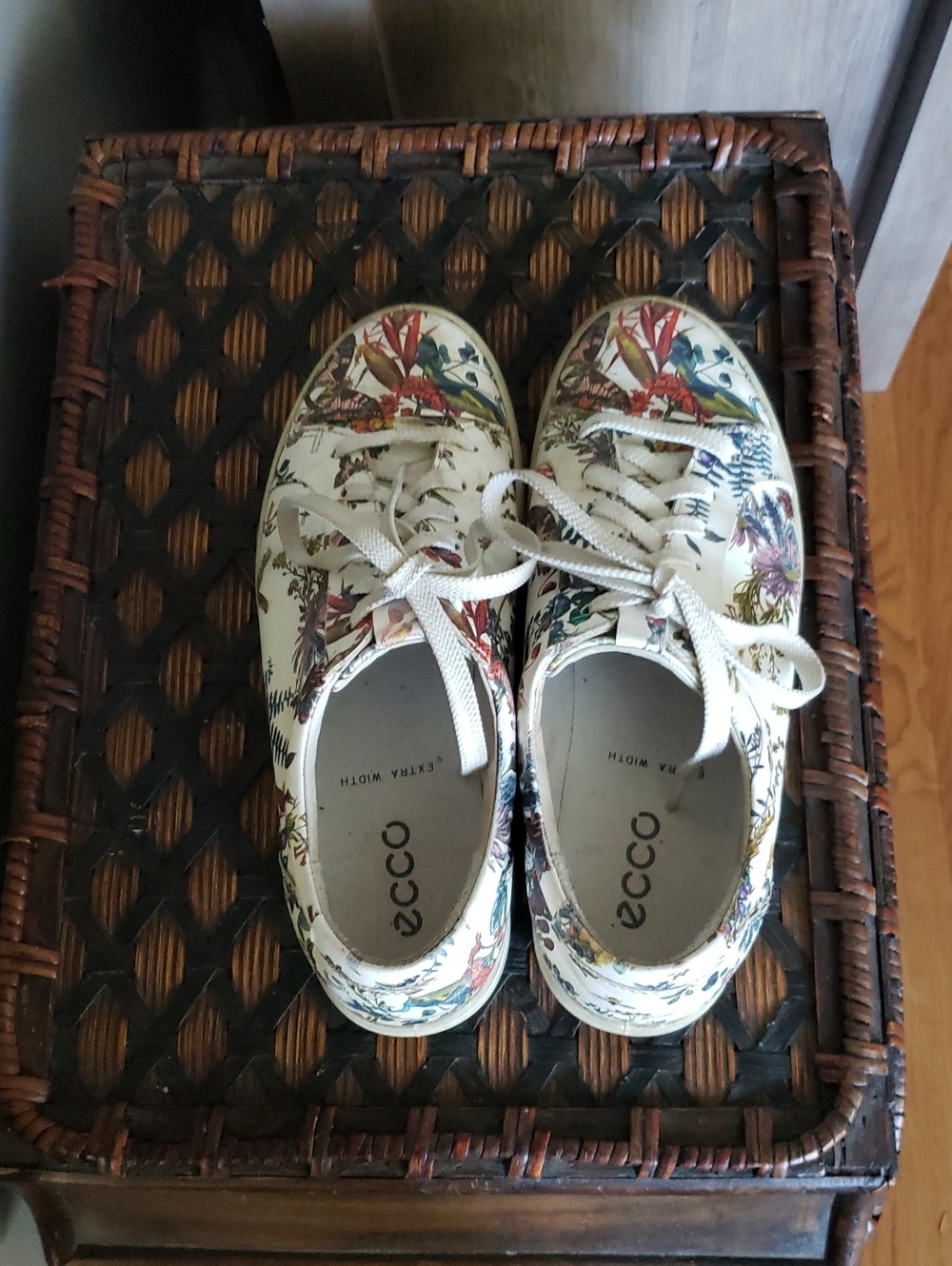 Ecco Women's Cream Floral Lace-Up Sneakers with Multicolor Print